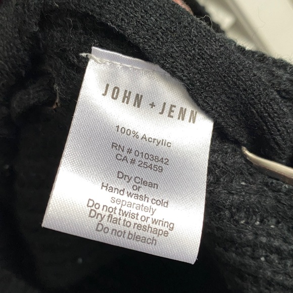 John + Jenn Cherie V-Neck Sweater Lace Up Sides Medium Black Knit Sweater - Picture 6 of 8